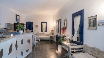 Agnadi View Villa Hotel