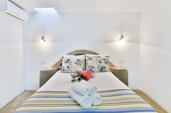 Agnadi View Villa Hotel