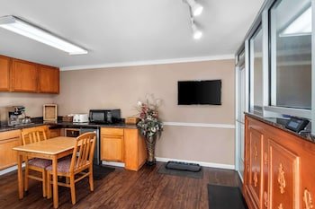 Americas Best Value Inn - Jonesville