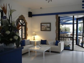 Hilltop Gardens Hotel Apartments