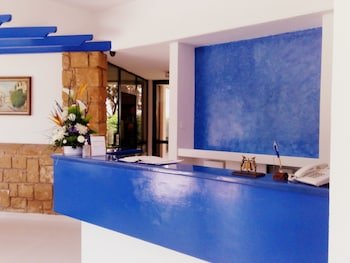 Hilltop Gardens Hotel Apartments