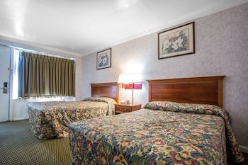 Downbeach Inn