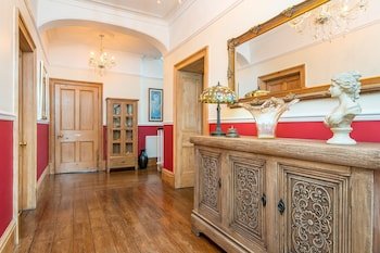Llys Aeron Guest House