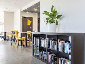 B&B Hotel Saint-Martin-De-Crau Alpilles Camargue