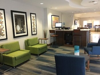 Holiday Inn Express Hotel & Suites Hutto