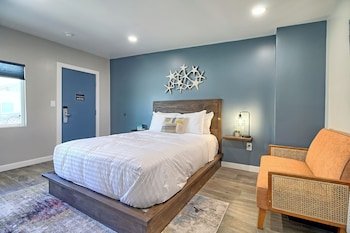 White Caps Motel