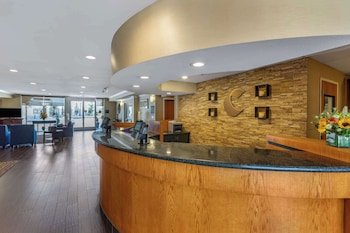 Comfort Suites Visalia Convention Center