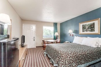 Days Inn By Wyndham Nashville North/Opryland Area