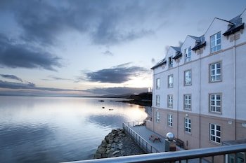 Redcastle Hotel