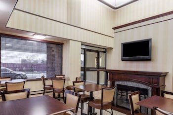 Days Inn by Wyndham Utica