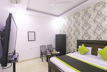 OYO Flagship Hotel Ashoka Palace