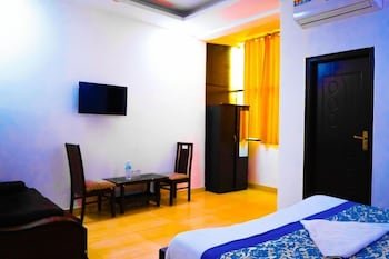 OYO Flagship Hotel Ashoka Palace