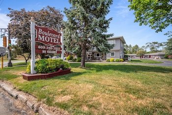 Boulevard Motel