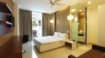 Yellow House Saigon Hotel