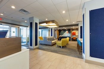 Holiday Inn Express & Suites Harrisonburg University Area