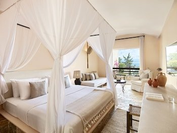 Grecotel LUXME Daphnila Bay