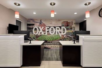 La Quinta Inn & Suites by Wyndham Oxford - Anniston
