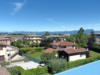 Meet Garda Lake Hostel