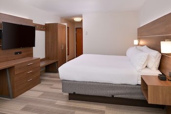 Holiday Inn Express Hotel & Suites Parkersburg - Mineral Wells