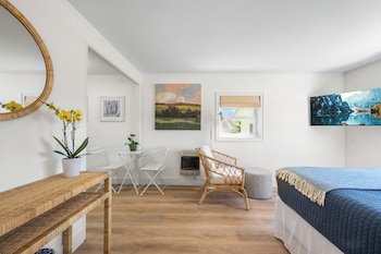 Marina Bay Cottages