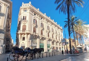Moncada Suites & Apartments