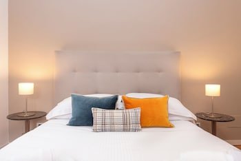 Moncada Suites & Apartments