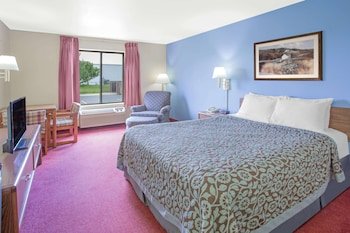 Days Inn by Wyndham Madison NE/Windsor