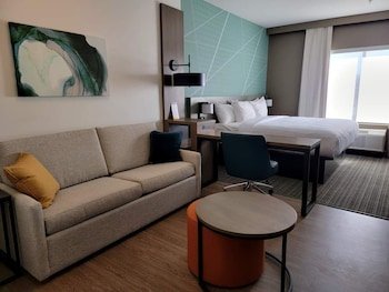 Comfort Suites