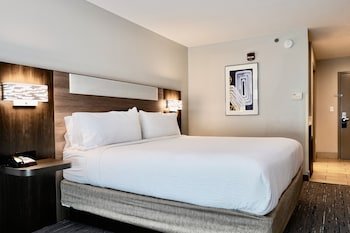 Holiday Inn Express Hotel & Suites Smithfield - Selma I-95