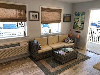 Beachgate CondoSuites & Motel