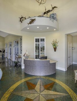 Cape Crossing Resort & Marina