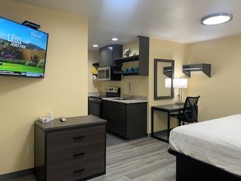 Relax Inn Of Medford