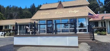 Ocean Cove Lodge