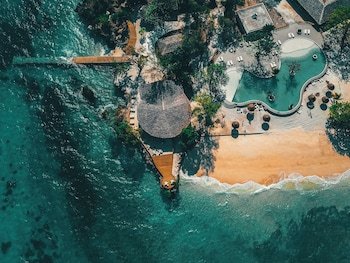 Bawe Island Resort