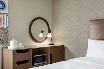 Hampton Inn Kansas City-Airport