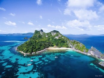 El Nido Apulit Island Resort