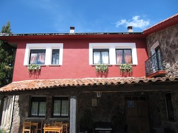 Las Cavenes Del Cabaco