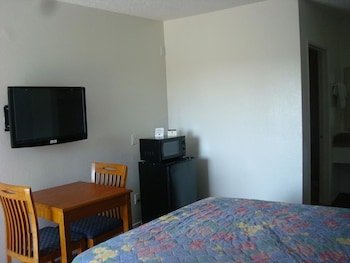 Scottish Inns Long Beach