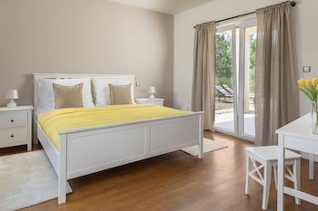 Hvaretta Villas