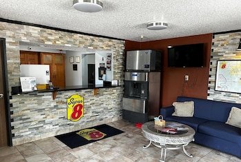 Super 8 by Wyndham Boone