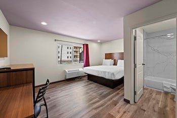 Hyland Inn