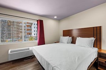 Hyland Inn