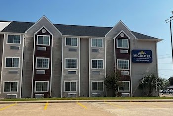 Microtel Inn & Suites by Wyndham Houston