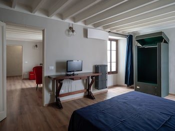 San Frediano Mansion