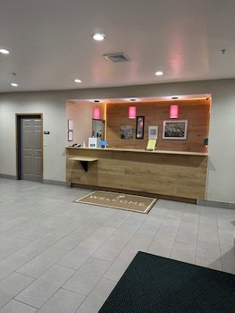 Country Inn & Suites by Radisson, Elgin, IL