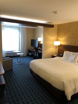 Fairfield Inn & Suites Decorah