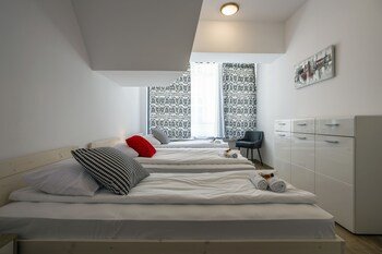 Galeria Italiana Apartments