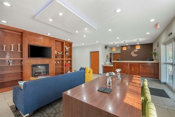 Comfort Inn & Suites