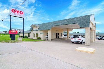 OYO Hotel Three Rivers TX US-281