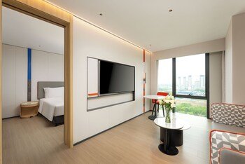 Holiday Inn Express Kunshan Yushan